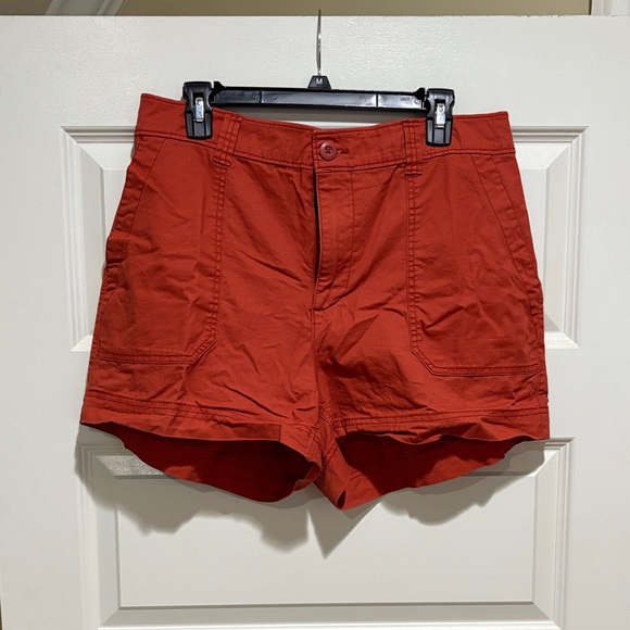 Old Navy Women's burnt orange Cargo Shorts - Picture 1 of 3